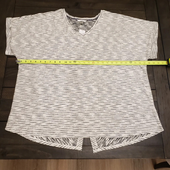 Button Back Space Dye V-neck Top CJ Banks Plus Size 3X - Picture 8 of 10